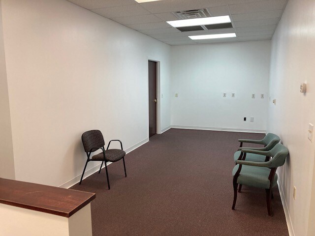 More Photos Of 6111 Heritage Park Dr, Chattanooga Office For Lease