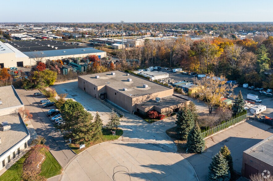 More Photos Of 33855 Capitol St, Livonia Distribution For Lease