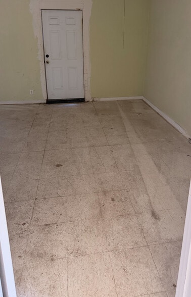More Photos Of 7853 Olive Blvd, University City Office Residential For Sale