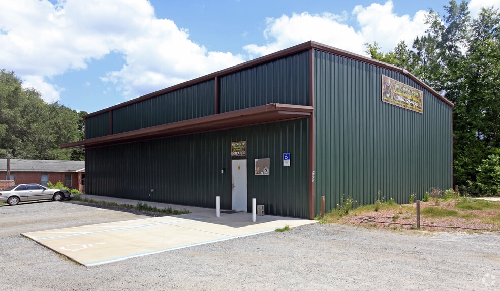 Primary Photo Of 4189 S Us Highway 441, Lake City Freestanding For Lease