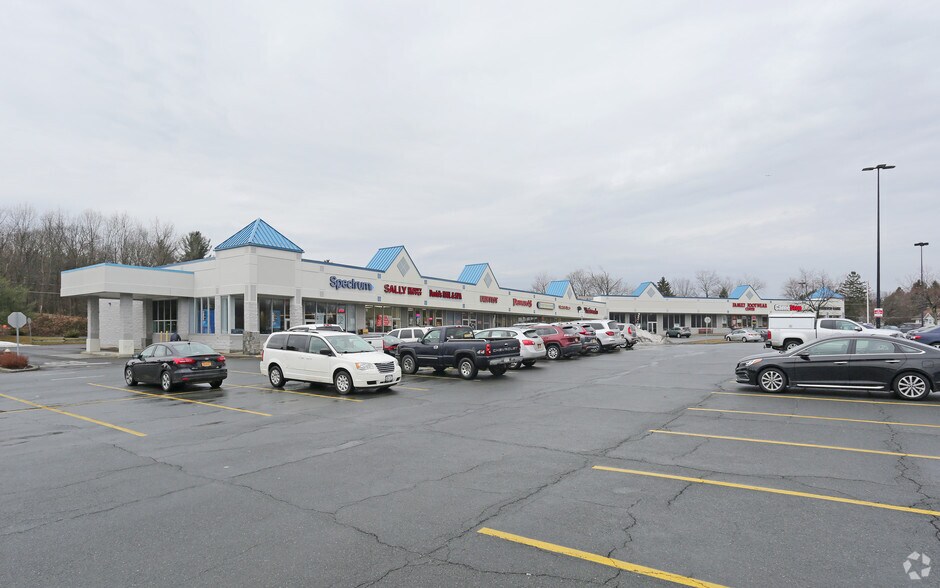 More Photos Of 740 Hoosick Rd, Troy Freestanding For Lease