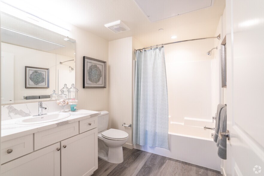 More Photos Of 1978 W Carson St, Torrance Apartments For Lease