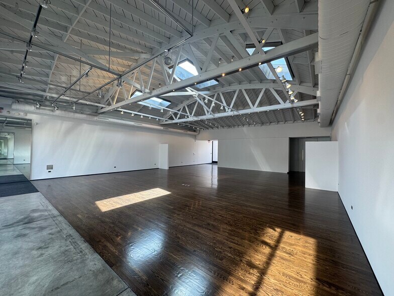 More Photos Of 8410 Melrose Ave, Los Angeles Storefront For Lease