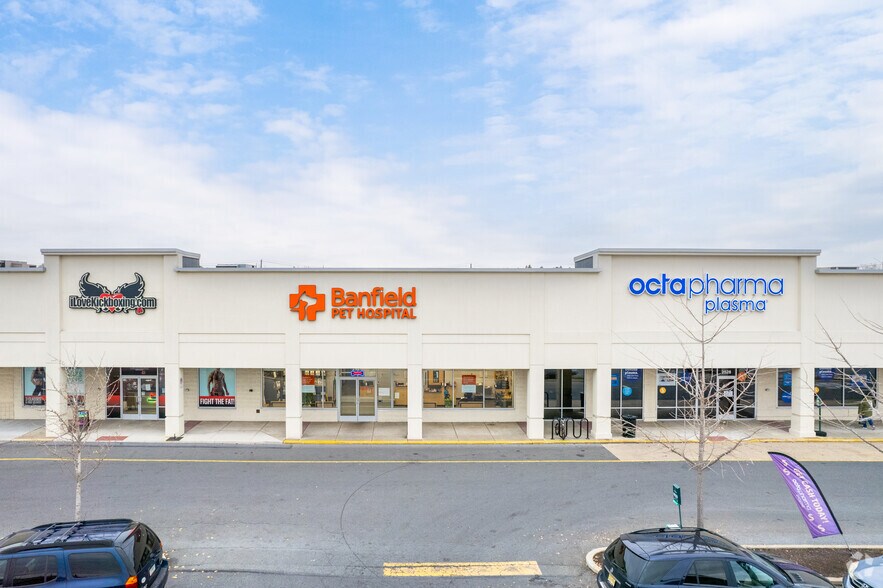 More Photos Of 2590 Macarthur Rd, Whitehall Unknown For Lease