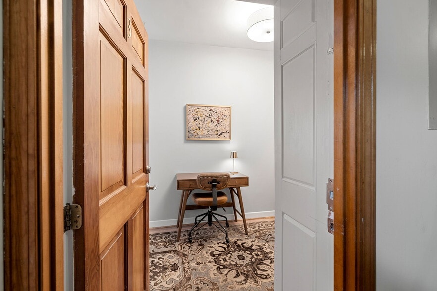More Photos Of 30-32 Water St #3, Newburyport Office For Sale
