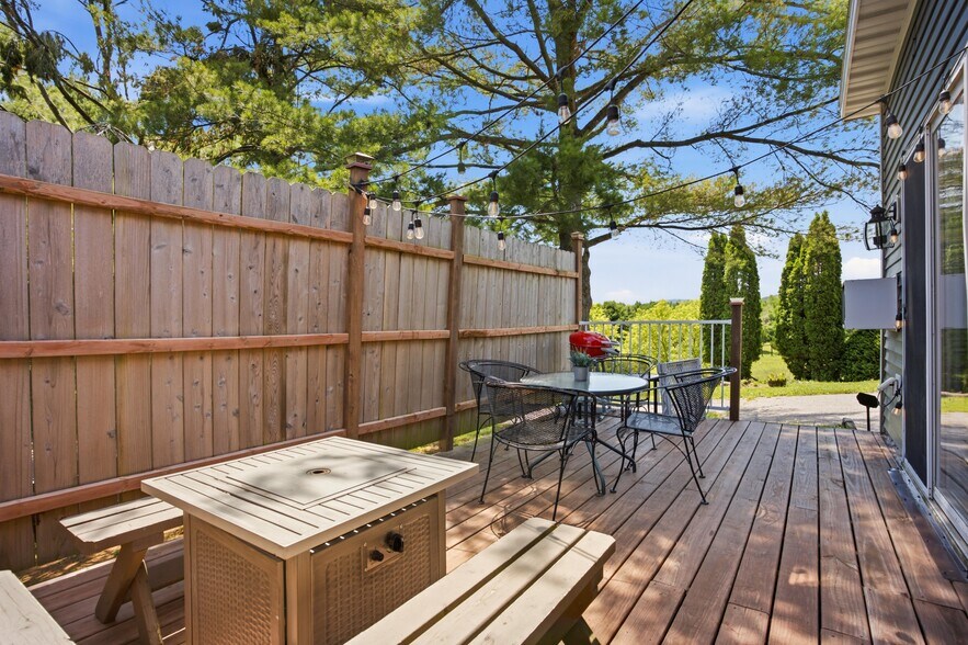 More Photos Of E13887 Highway DL, Merrimac Specialty For Sale