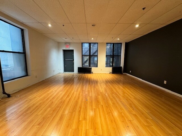 More Photos Of 21 W 45th St, New York Office For Lease