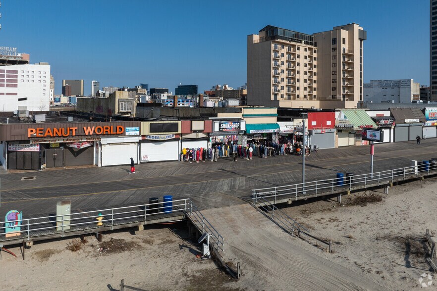 More Photos Of 1639 Boardwalk, Atlantic City General Retail For Lease