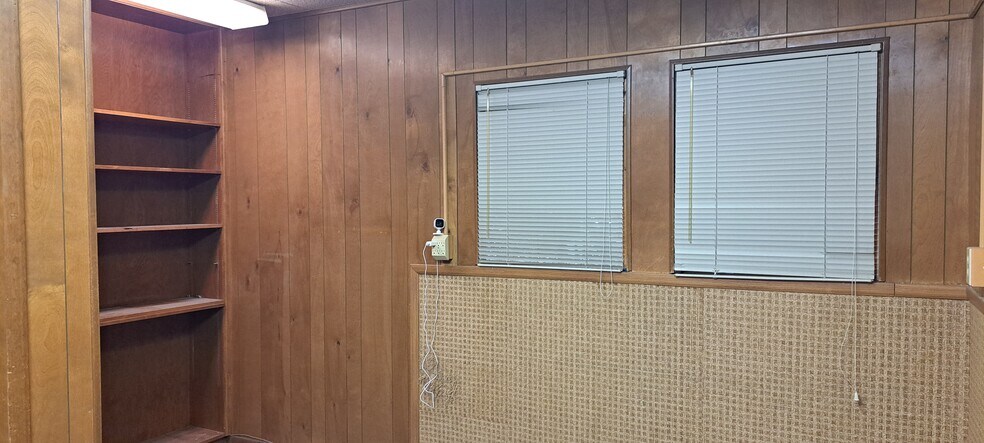More Photos Of 1519 6th St, Bakersfield Office Residential For Sale