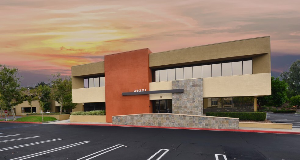 More Photos Of 25201 Paseo de Alicia, Laguna Hills Office For Lease