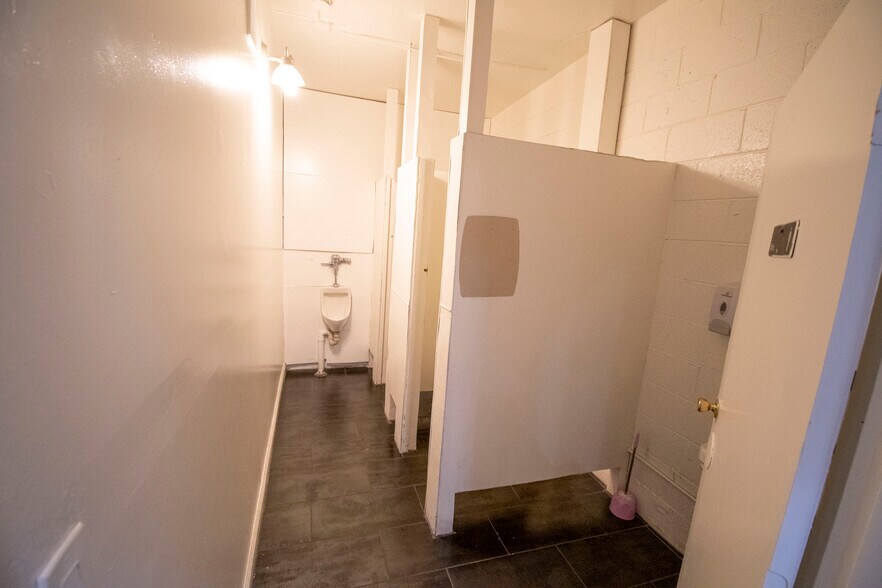 More Photos Of 1145 S Wells Ave, Reno Freestanding For Sale