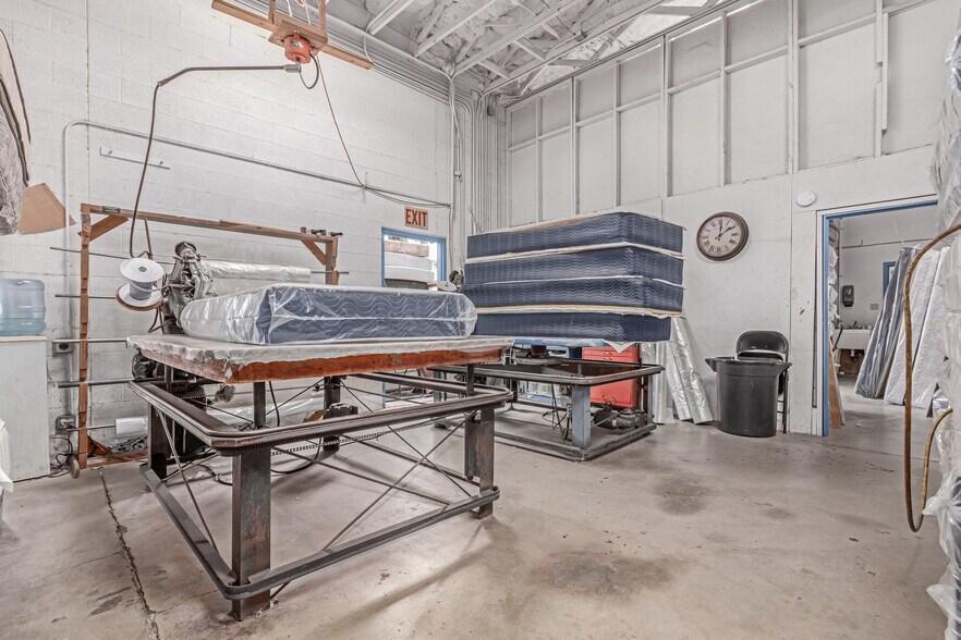 More Photos Of 6016 N 57th Ave, Glendale Warehouse For Sale