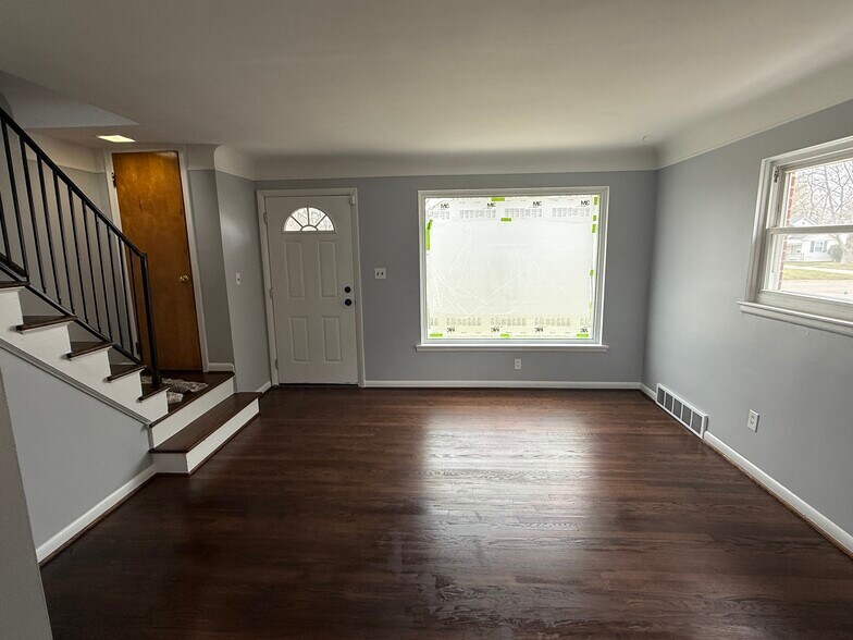 More Photos Of 20351 E 8 Mile Rd, Saint Clair Shores Multifamily For Sale