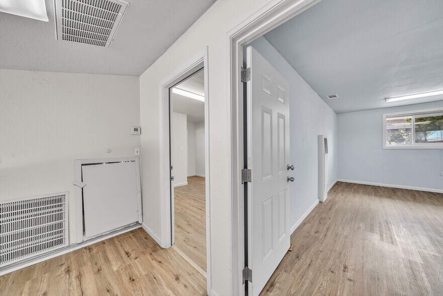 More Photos Of 2820 Broadmoor Ave, Concord Restaurant For Sale