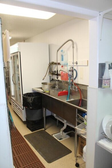 More Photos Of 339 S Highway 89, Circleville Hotel For Sale