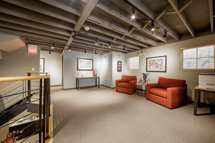 More Photos Of 5222 Main St, Downers Grove Office For Lease