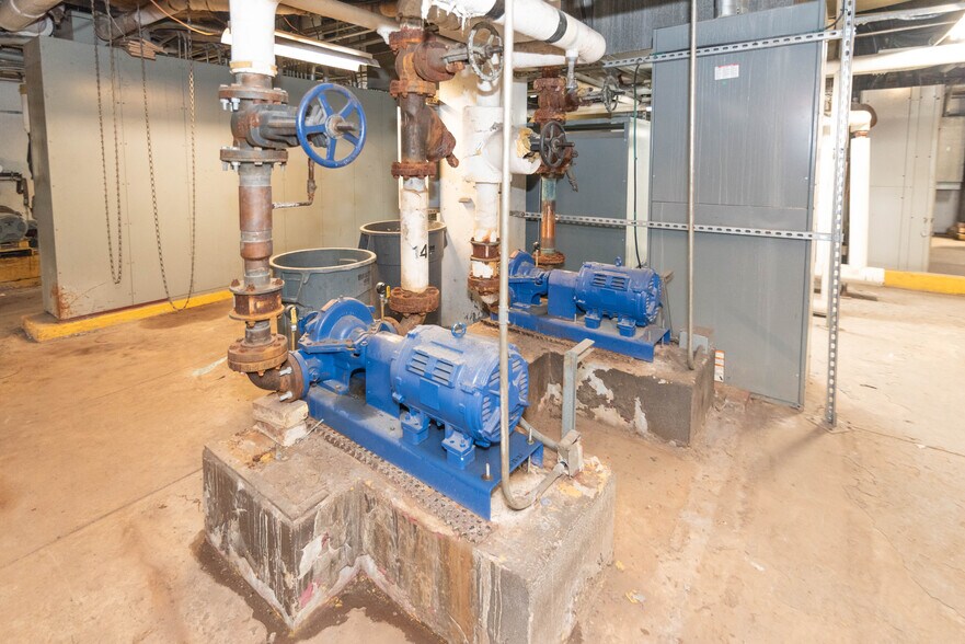 More Photos Of 101 W Fayette St, Baltimore Apartments For Sale