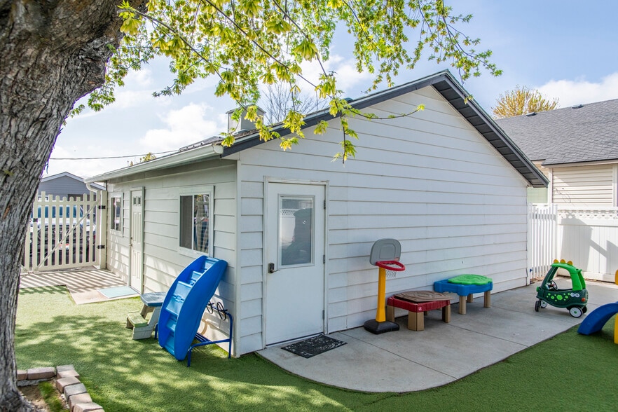 More Photos Of 1275 E State St, Eagle Daycare Center For Sale