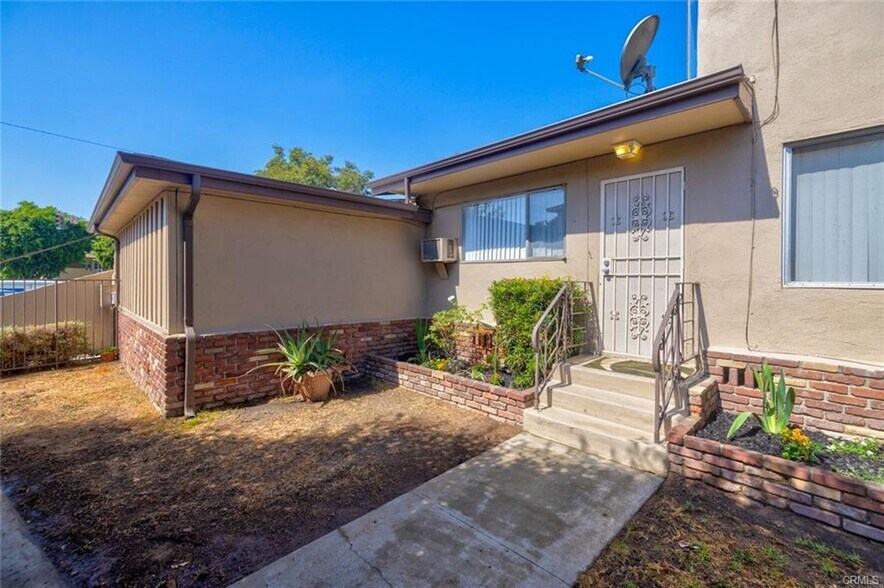 More Photos Of 2912 W Via Acosta, Montebello Apartments For Sale