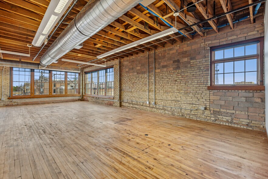 More Photos Of 64 4th St N, Fargo Storefront Retail Office For Sale