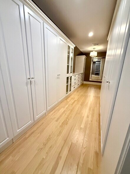 More Photos Of 1376 US Route 1, Cape Neddick Freestanding For Sale