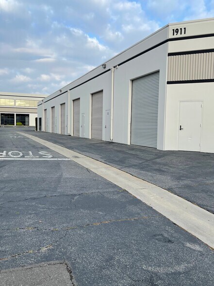 More Photos Of 1901 N Gaffey St, San Pedro Light Manufacturing For Lease