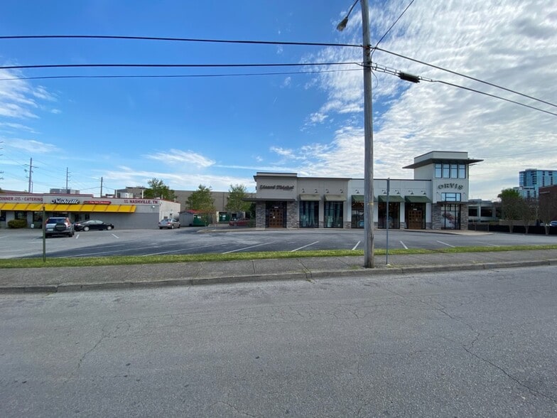 More Photos Of 4014 Hillsboro Cir, Nashville Restaurant For Lease