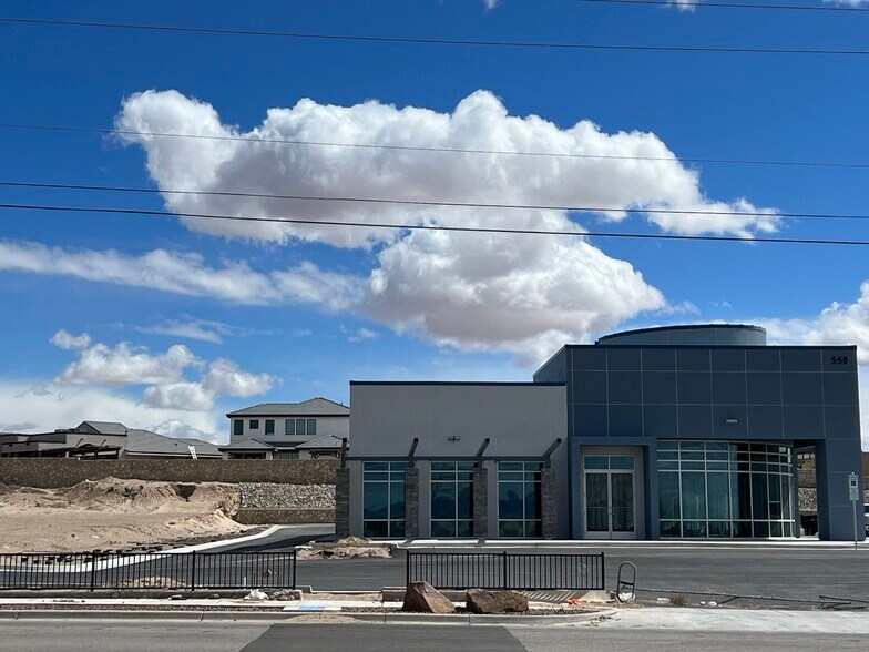 More Photos Of 550 Peyton rd, El Paso Medical For Lease