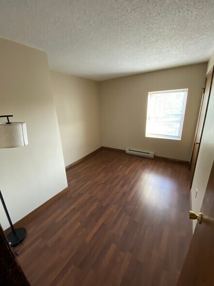 More Photos Of 127 W Taylor St, Grant Park Multifamily For Sale