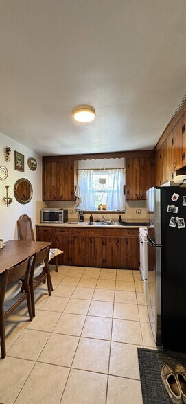 More Photos Of 304 Yonge St, Kingston Apartments For Sale