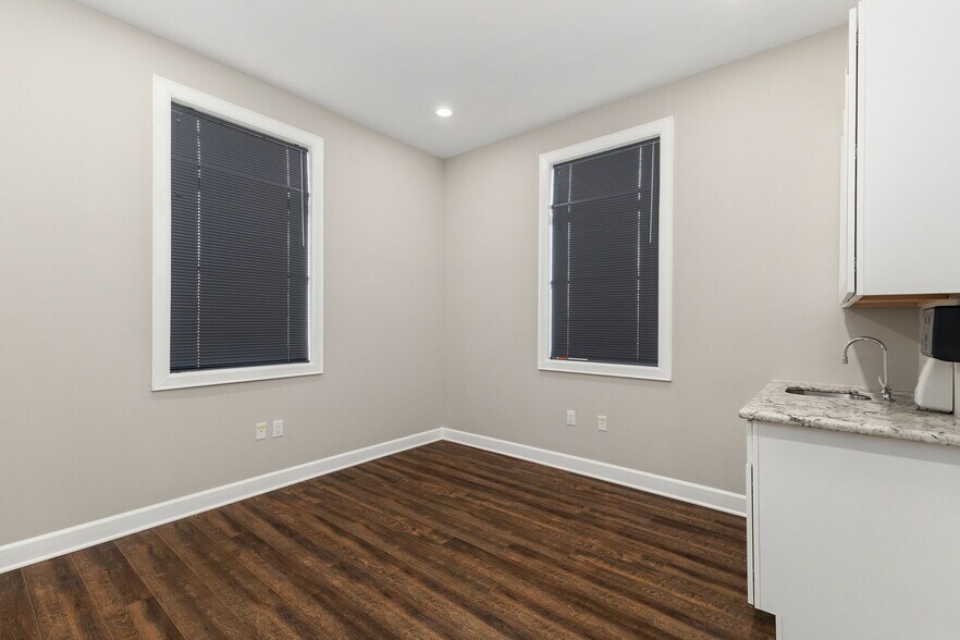 More Photos Of 2043 N Mason Rd, Katy Loft Creative Space For Sale