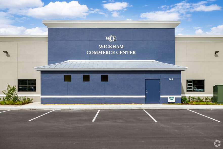 More Photos Of 310 N Wickham Rd, Melbourne Warehouse For Lease