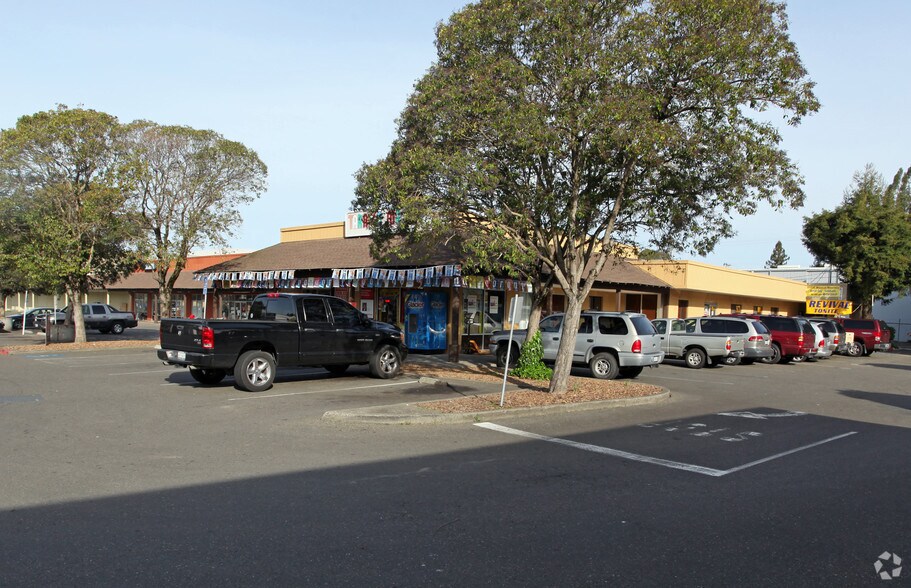 More Photos Of 625 Sebastopol Rd, Santa Rosa General Retail For Lease