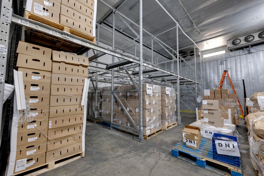 More Photos Of 826 Krill St, Corpus Christi Warehouse For Lease