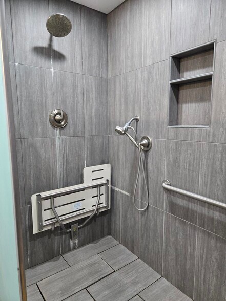 More Photos Of 1616 E Los Angeles Ave, Simi Valley Freestanding For Lease