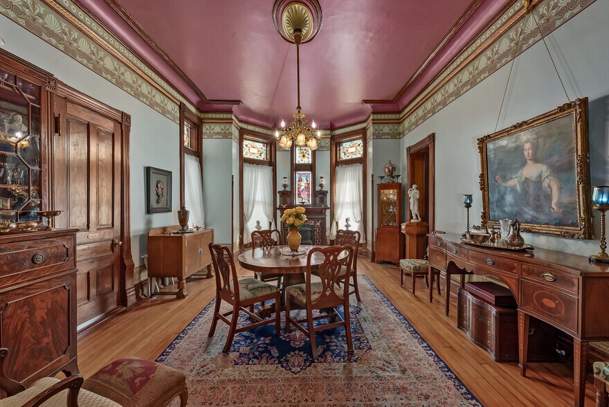 More Photos Of 809 Hall St, Saint Joseph Hospitality For Sale