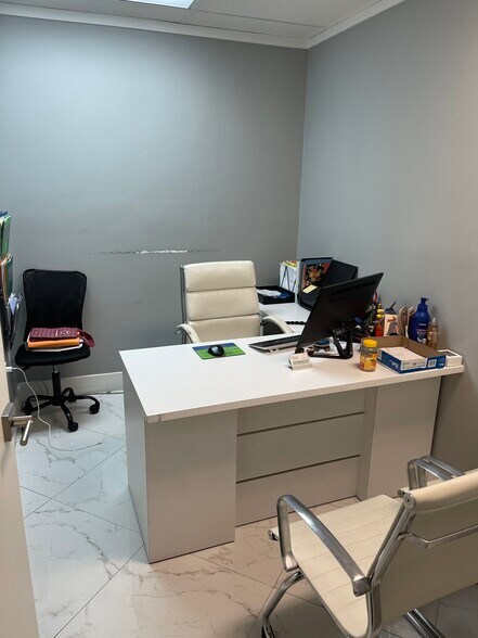 More Photos Of 1400 NE Miami Gardens Dr, Miami Medical For Lease