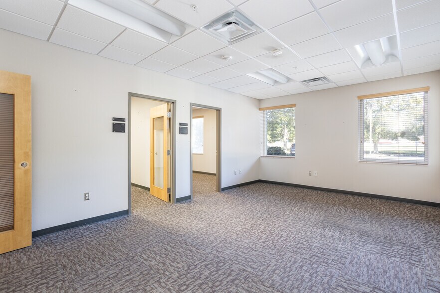 More Photos Of 4400 Dixie Hwy NE, Palm Bay Schools For Sale