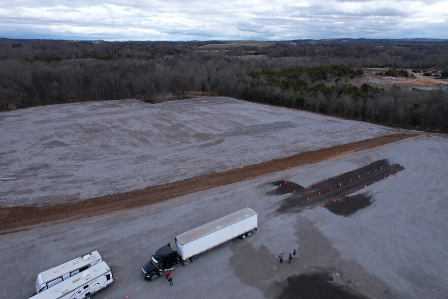 More Photos Of 1230 Industrial Park Rd, Columbia Warehouse For Lease