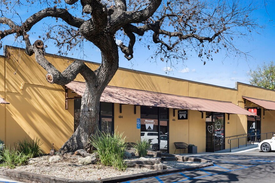 More Photos Of 31149 Via Colinas, Westlake Village Unknown For Lease