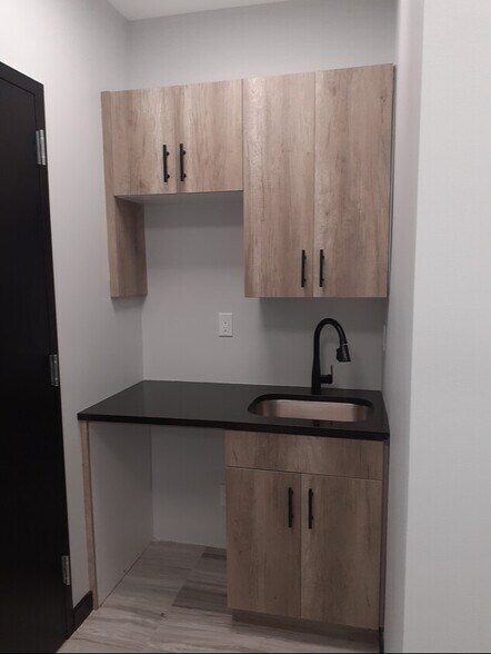 More Photos Of 2256 NY-17K, Montgomery Distribution For Sale