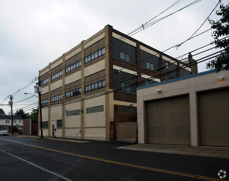 More Photos Of 580 Elm St, Kearny Warehouse For Sale