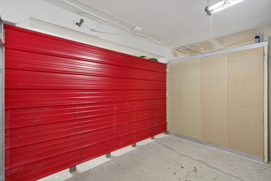 More Photos Of 21 Ann St, Brock Office For Sale