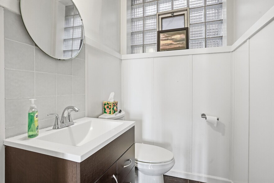 More Photos Of 10835 S Western Ave, Chicago Apartments For Sale