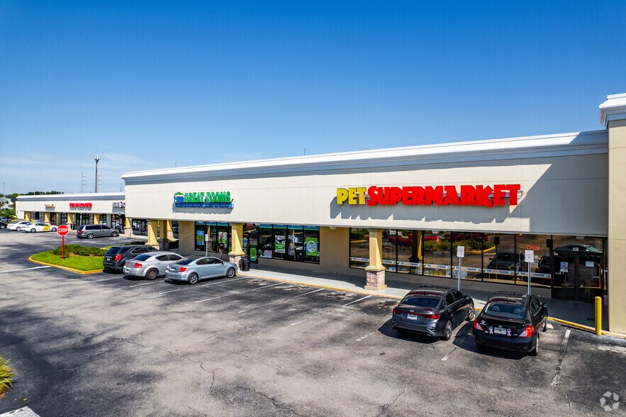 More Photos Of 900-944 E SR-436 Rd, Casselberry Unknown For Lease