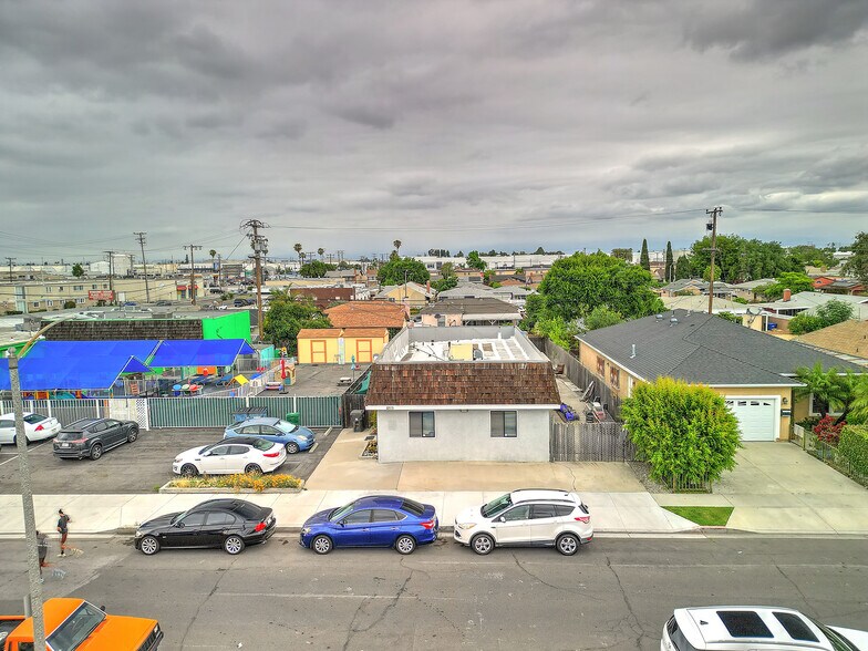 More Photos Of 2715 E 56th St, Long Beach Office For Sale