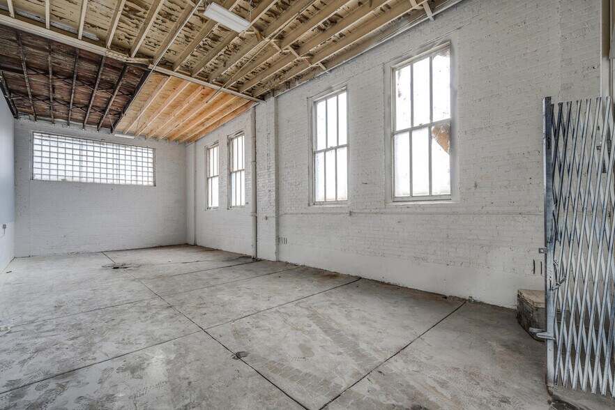More Photos Of 1423 W 59th St, Chicago Warehouse For Lease