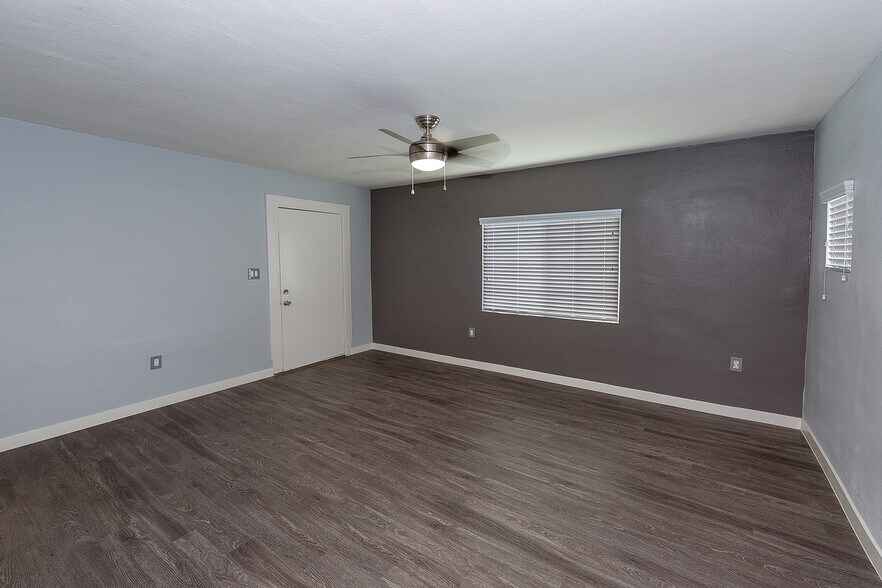 More Photos Of 1377 Warren Ave, Long Beach Apartments For Sale