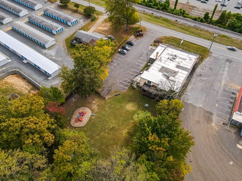 More Photos Of 5016 Old Walkertown Rd, Winston-Salem Daycare Center For Sale