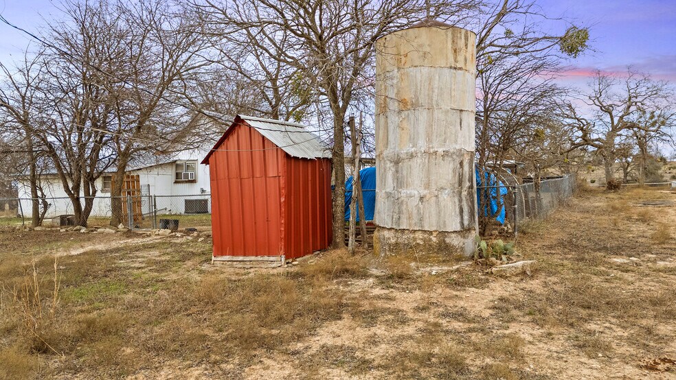 More Photos Of 1274 County Road 2806, Lampasas Land For Sale